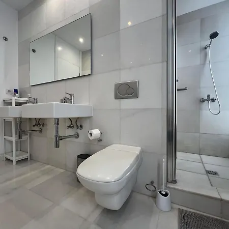 아파트 Luxury In Bahia Del Duque By Altamarhomes 아데제