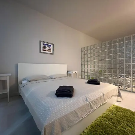 아파트 Luxury In Bahia Del Duque By Altamarhomes *
