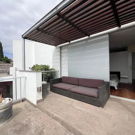 아파트 Luxury In Bahia Del Duque By Altamarhomes *