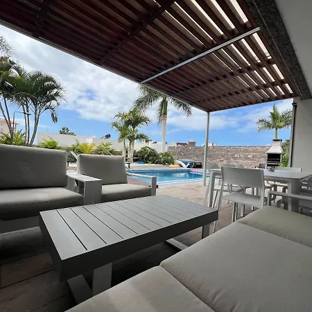 아파트 Luxury In Bahia Del Duque By Altamarhomes 아데제