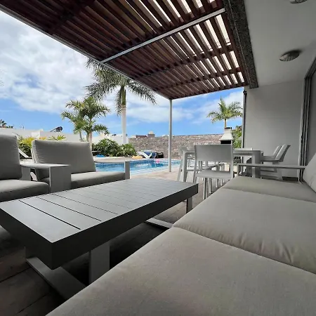 Luxury In Bahia Del Duque By Altamarhomes 아파트 *