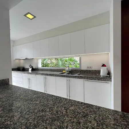 Luxury In Bahia Del Duque By Altamarhomes 아파트 아데제