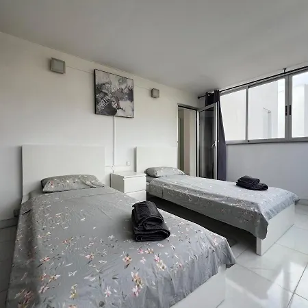 아파트 Luxury In Bahia Del Duque By Altamarhomes 아데제