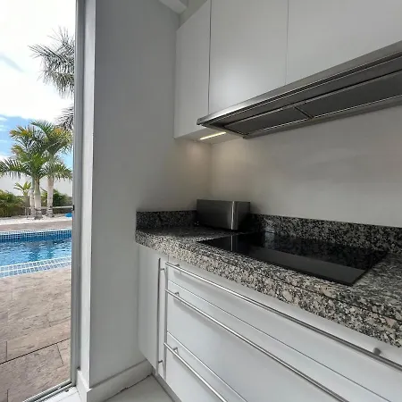Luxury In Bahia Del Duque By Altamarhomes * 아데제