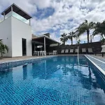 Luxury In Bahia Del Duque By Altamarhomes Lägenhet
