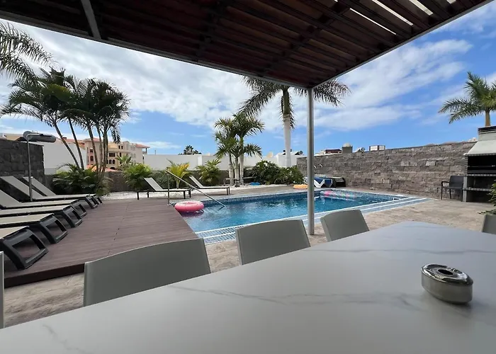 Apartment Luxury In Bahia Del Duque By Altamarhomes