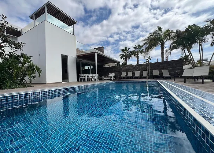 Luxury In Bahia Del Duque By Altamarhomes Apartment