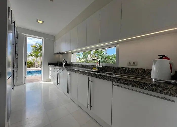 Luxury In Bahia Del Duque By Altamarhomes *